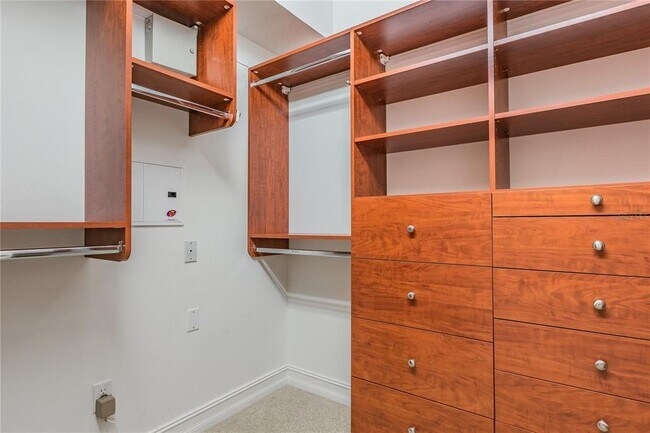 Building Photo - 13920 Clubhouse Dr