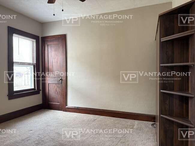 Building Photo - 1012 W Spring St