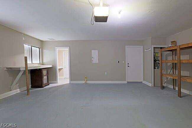 Building Photo - 16717 Bobcat Dr