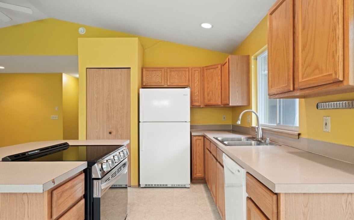 Building Photo - 1225 Sherman Ave