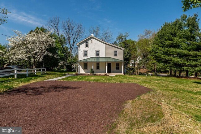 Building Photo - 139 W Germantown Pike