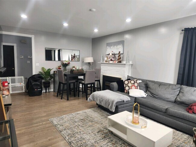 Primary Photo - 1504 3rd St