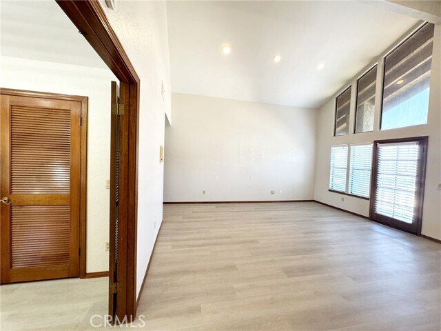 Building Photo - 2230 E Vista Mesa Way