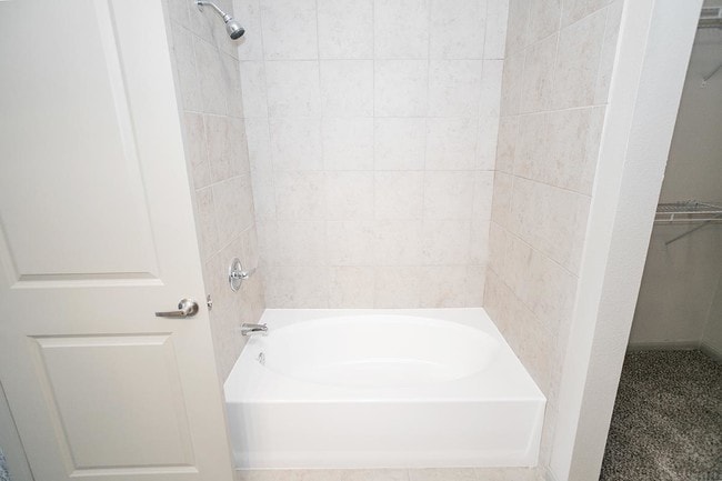 Garden Size Tub - 7630 Amelia Rd