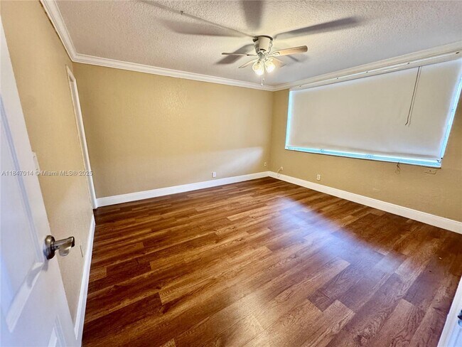 Building Photo - 3100 W Rolling Hills Cir