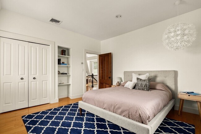 Building Photo - 59 Harbor Ave