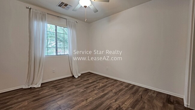 Building Photo - 36243 N Mirandesa Dr