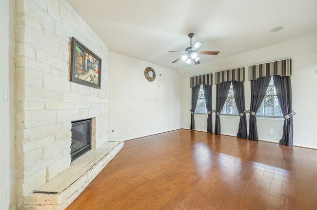 Building Photo - 8911 Cedar Mound Ln