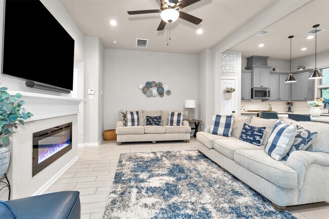 Building Photo - 579 Longleaf Pine Dr