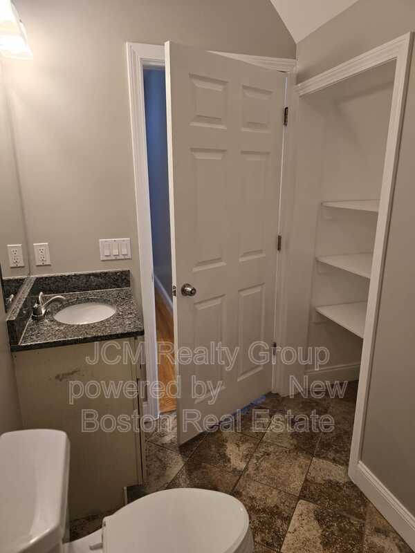 Building Photo - 283 Lincoln Ave