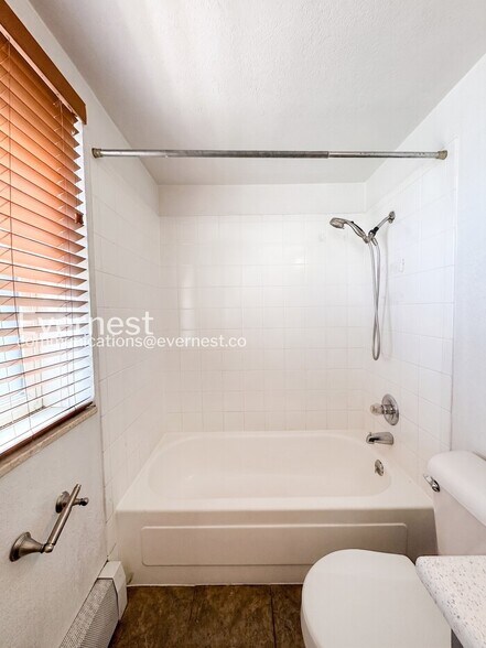 Building Photo - 3047 W 47th Ave