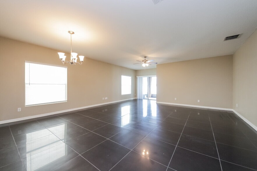 Building Photo - 4921 Windbourne Way