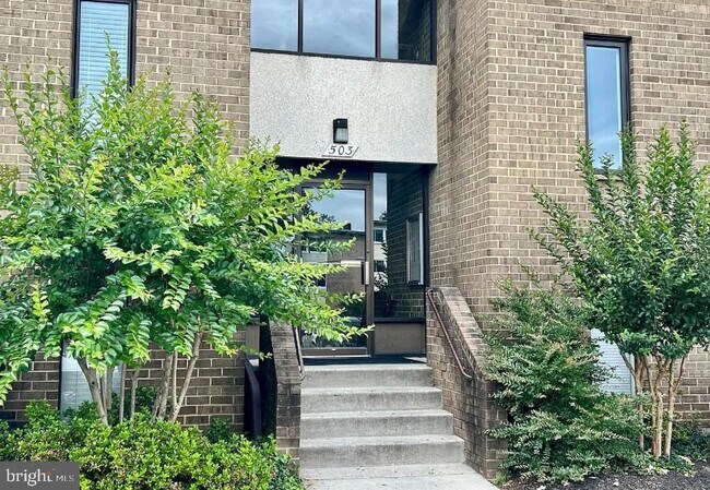 Building Photo - 503 Florida Ave