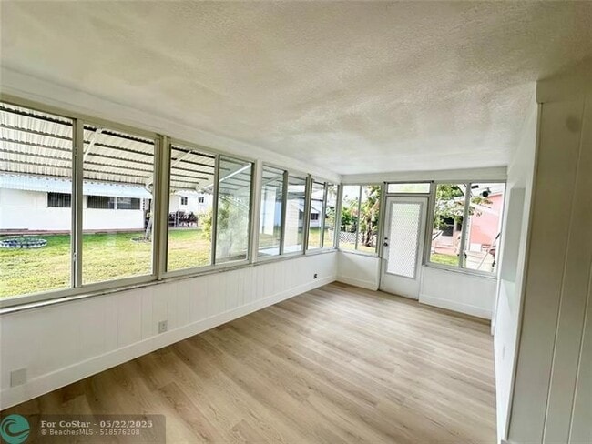 Building Photo - 4510 NW 49th Dr