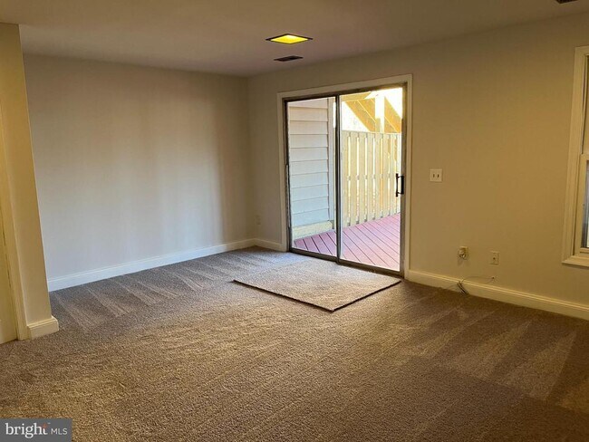 Building Photo - 10503 Greta Lynn Ct