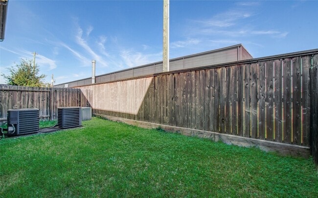 Building Photo - 10804 Brittmoore Oaks Pl