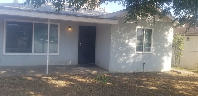 Building Photo - 3015 Glenwood Pl