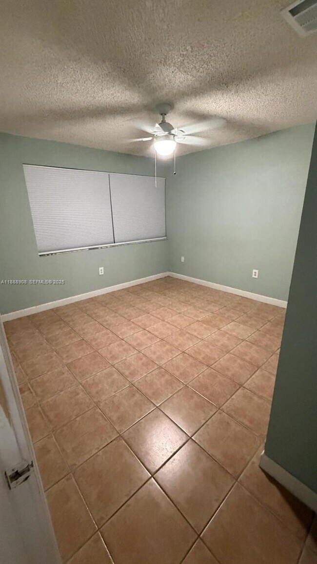 Building Photo - 15430 SW 81st Cir Ln