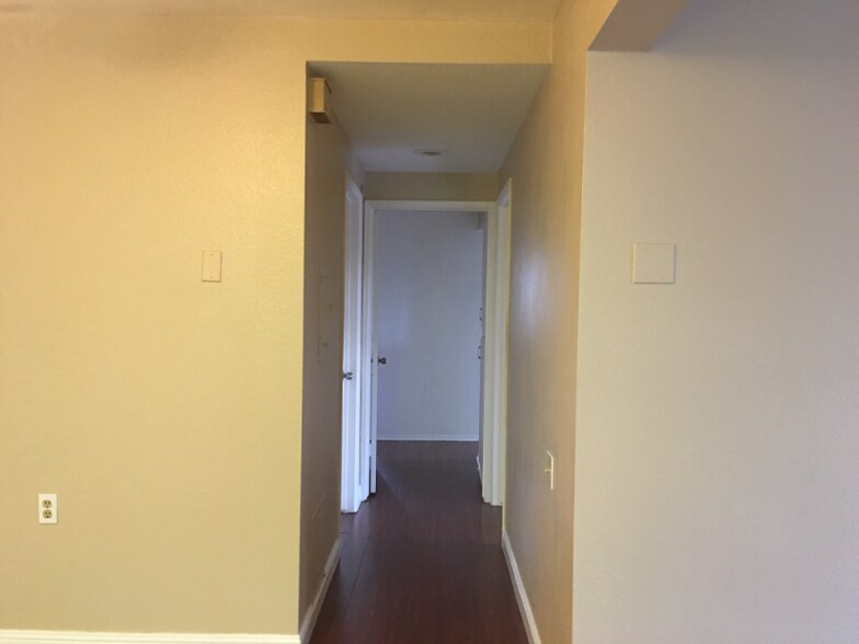 Building Photo - 2191 Via Mariposa E