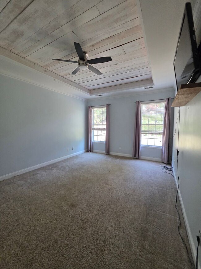 Building Photo - 177 Mill House Ln