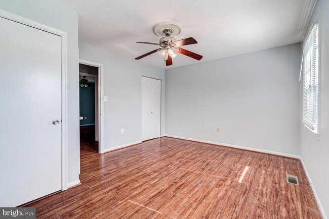 Building Photo - 9420 Packard Way