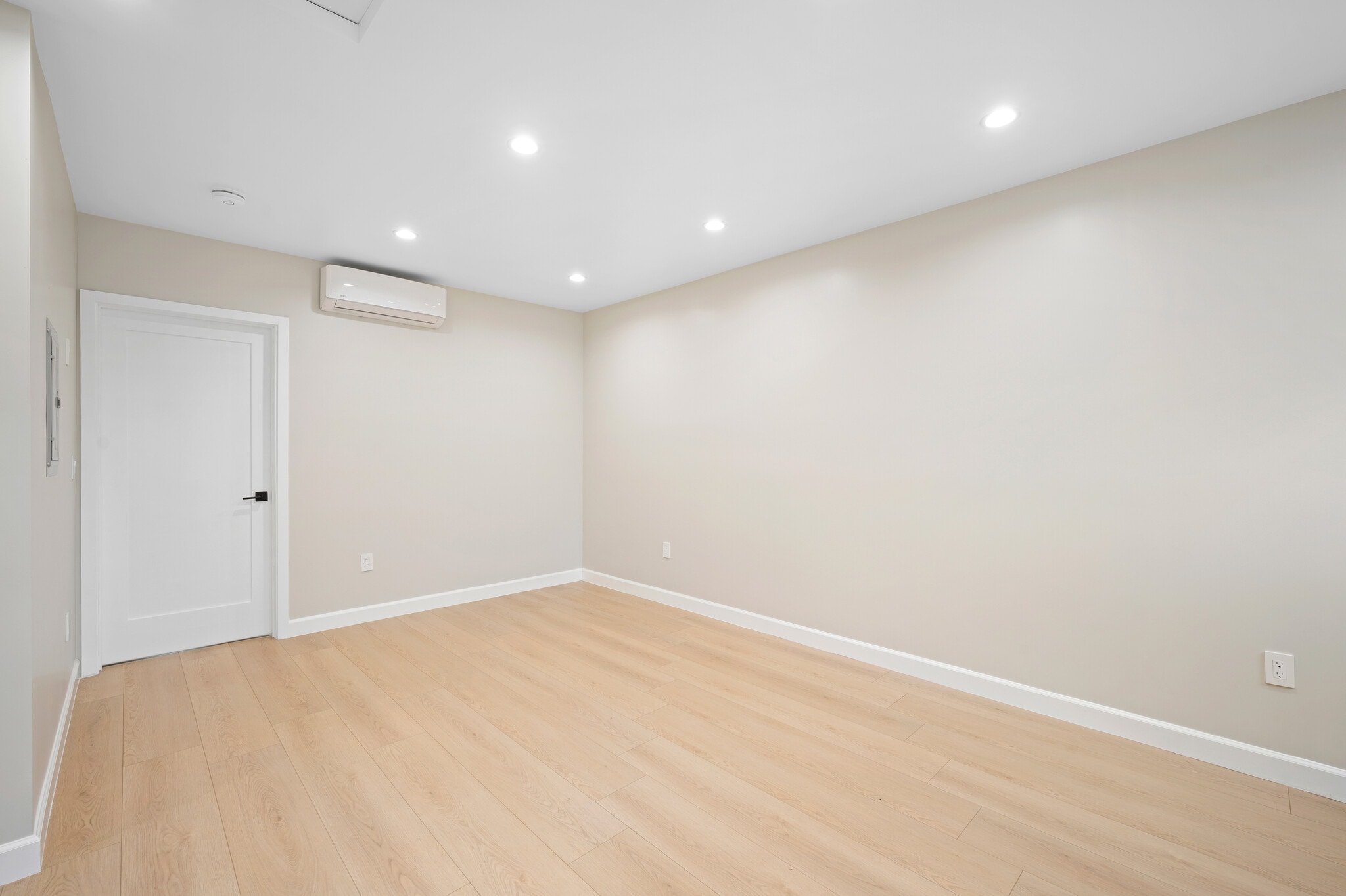 Building Photo - 7727 Gentry Ave