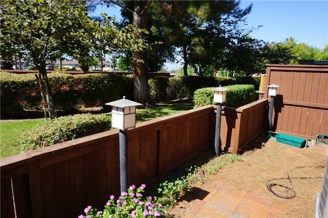 Building Photo - 1710 Maxwell Ln