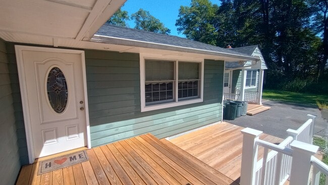 Building Photo - 45 Longfellow Dr