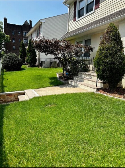 Building Photo - 331 N Oraton Pky
