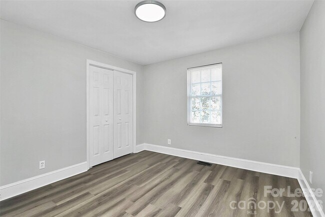 Building Photo - 2429 Marlowe Ave