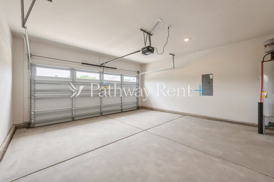 Building Photo - 106 Wembury Ln