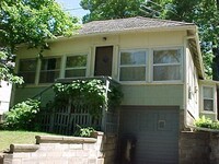 Building Photo - 804 Riverside- Right Near River! *Cat ok*