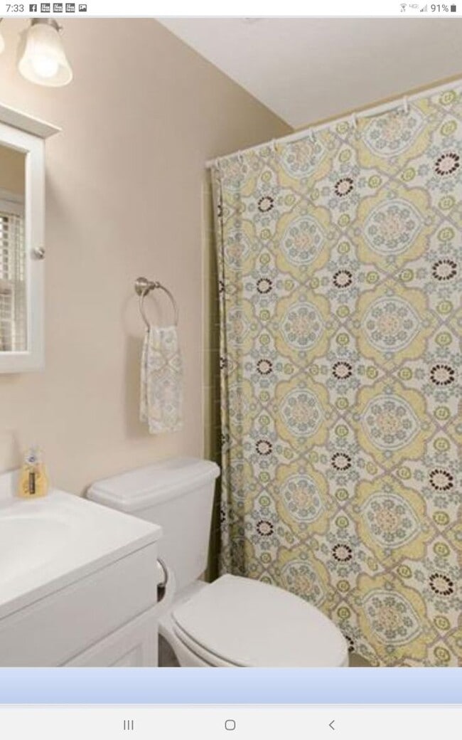 Building Photo - Family House Rental