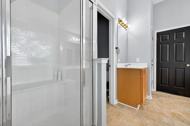 Building Photo - 16431 Red Crest Dr