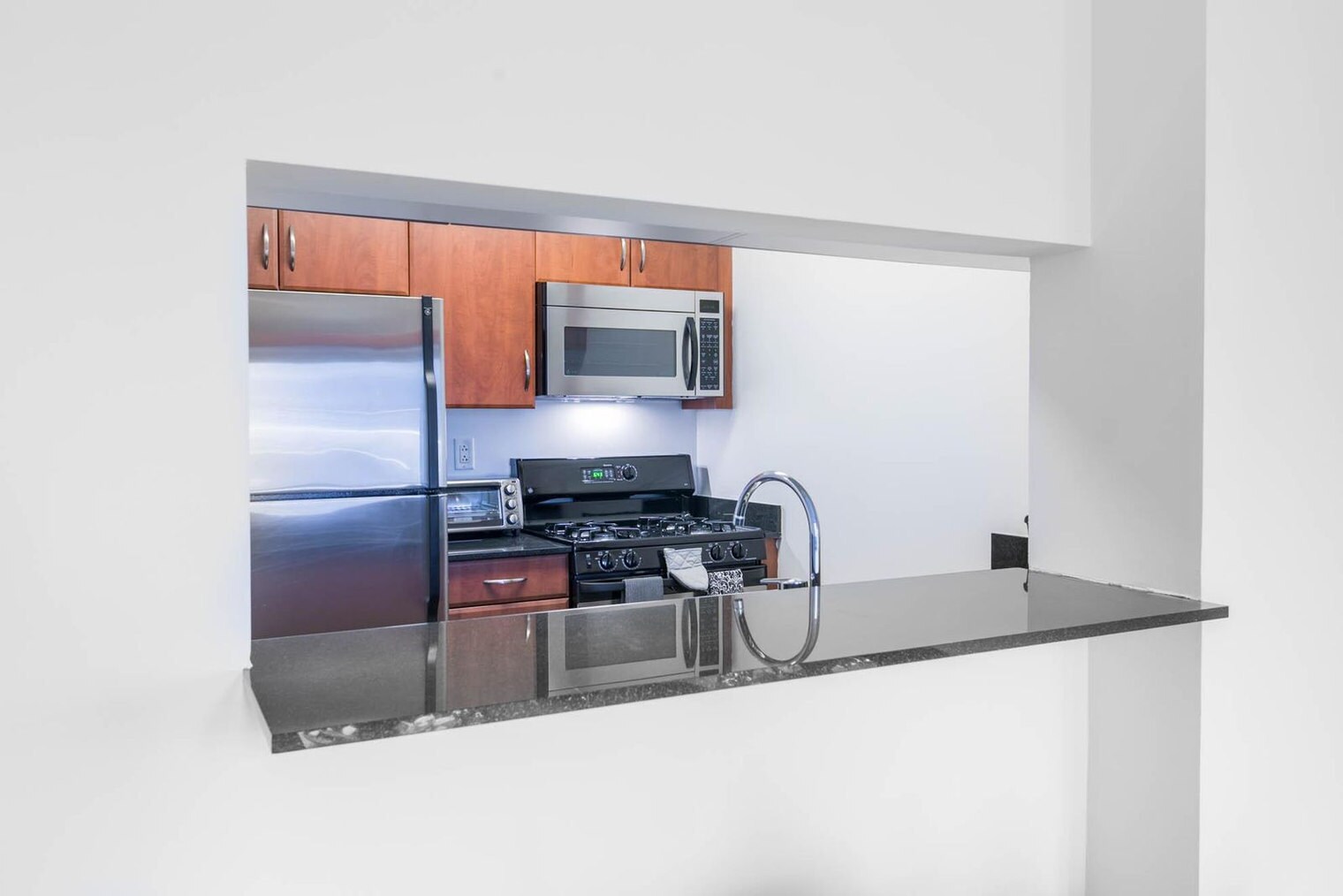 Building Photo - 47 E 33rd St