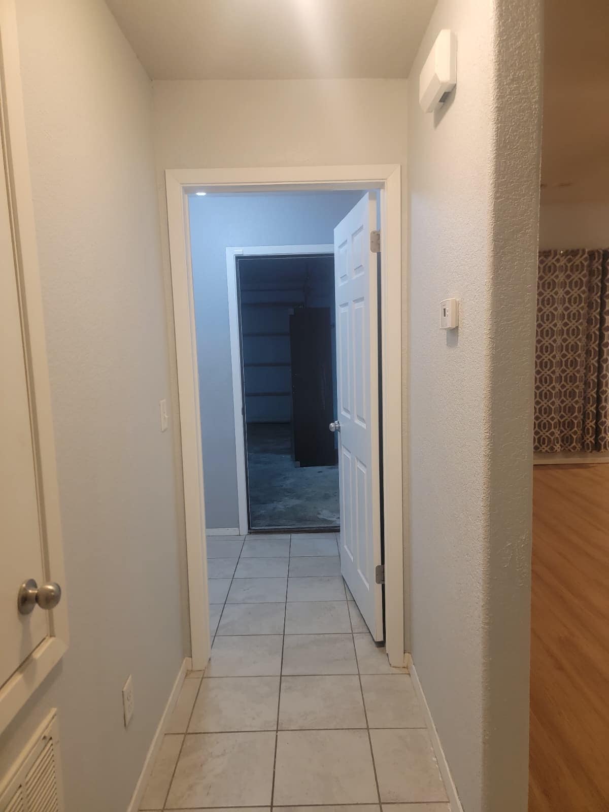 Building Photo - 904 SW Green World St