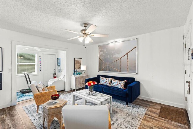 Building Photo - 3802 Cortez Cir