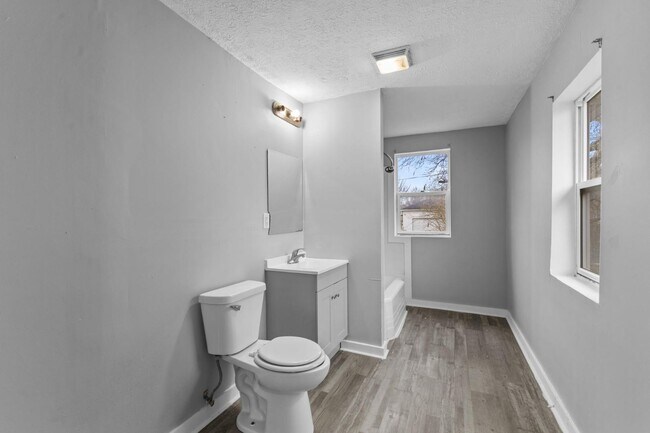 Building Photo - 1737 Terrace Ave