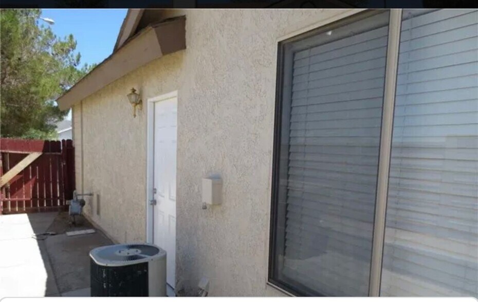Building Photo - 9188 Applewood Ln