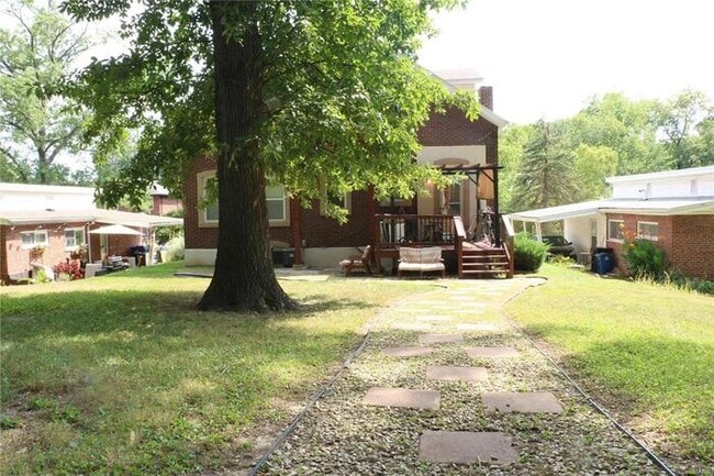 Building Photo - Fantastic 4bd/4ba home! Let yourself in!