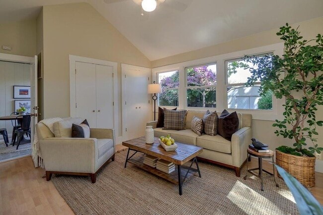 Building Photo - Charming Home next to Co-Op