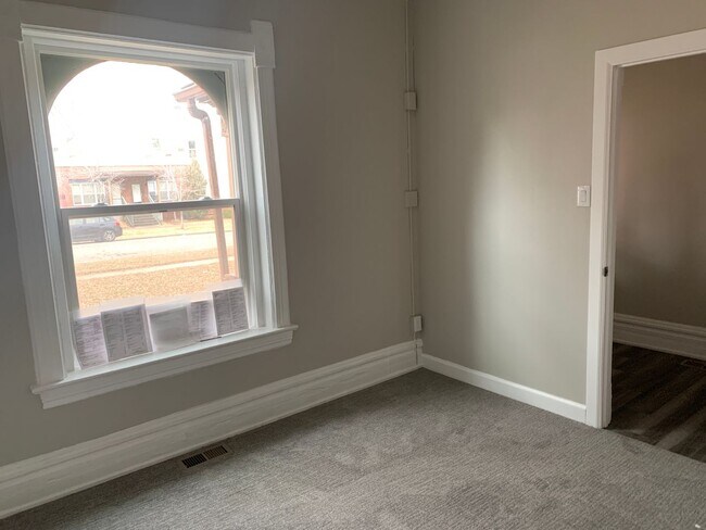 Building Photo - 2018-2020 S Columbine St