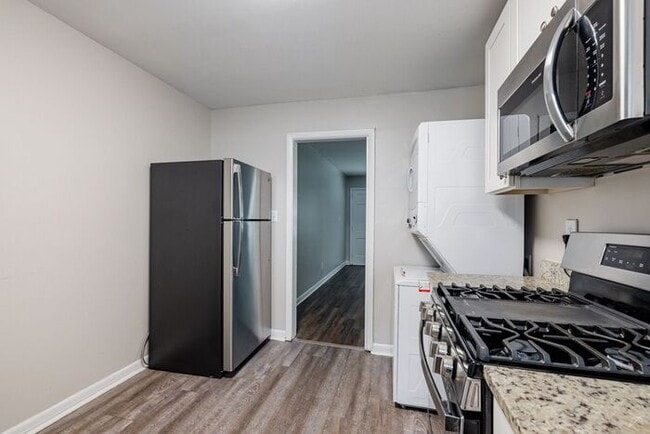 Building Photo - Second-Floor 2-Bedroom Premium Apartment | 850 SF