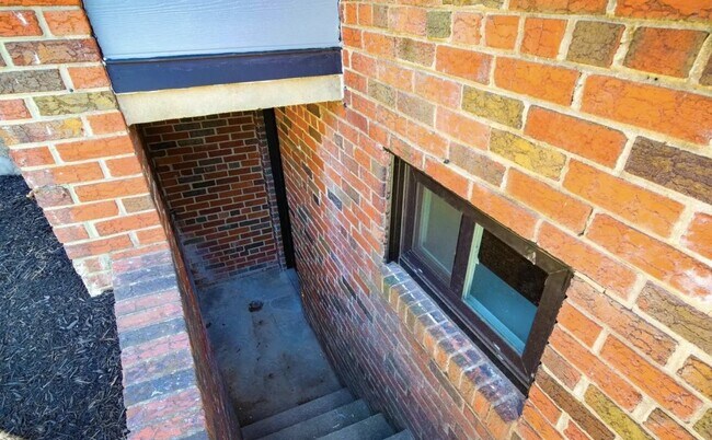 Building Photo - 4410 16th St NE