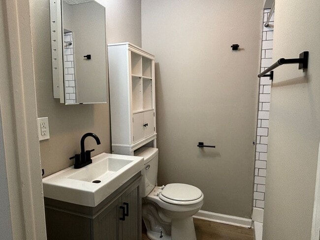 Building Photo - 1338-40 Barth