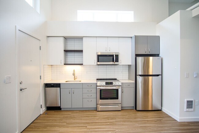 Building Photo - Modern & Chic 1-Bedroom w/Condo-Grade Finishes & $250 OFF!