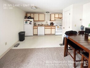 Building Photo - Cozy & Convenient! Charming Barrington 1-B...