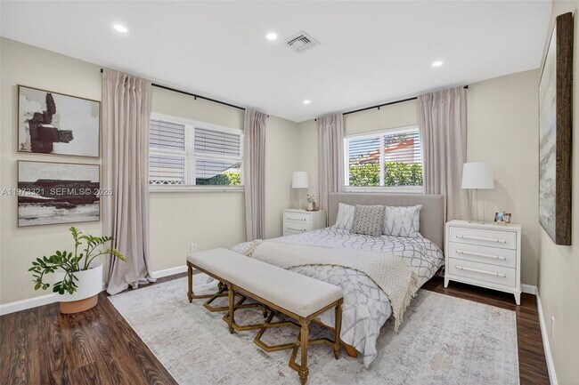 Building Photo - Southwest 23rd Street, Fort Lauderdale, FL 33315 - 2 BR 2 BA single-family home