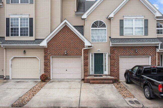 Building Photo - 5304 Summer Crescent