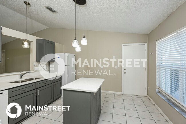 Building Photo - 362 Emerson Dr NW